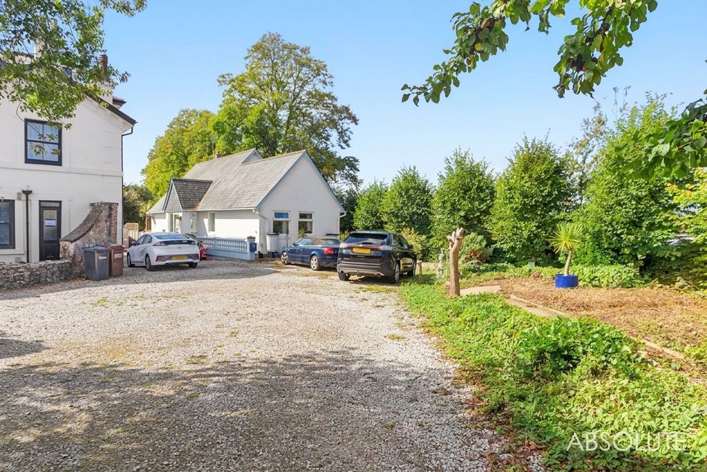 Property photo 3 of 29