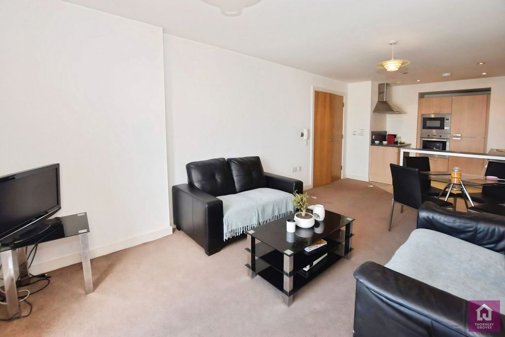 Property photo 2 of 21 Pbox-Img.Jpg