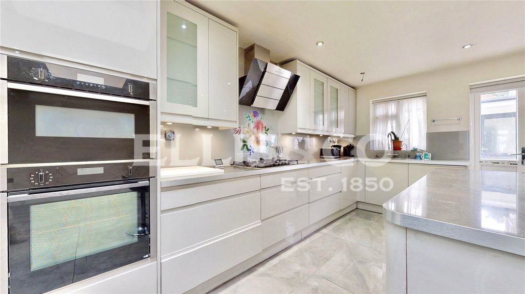 Property photo 2 of 24 Picture No. 07