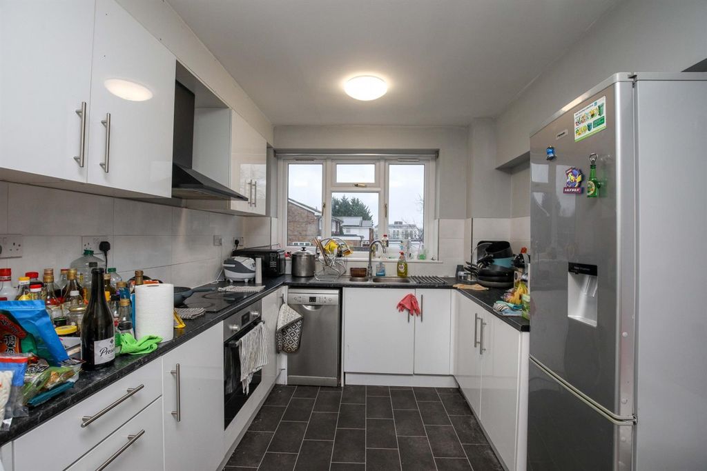 Property photo 2 of 10 Kitchen 1.Jpg