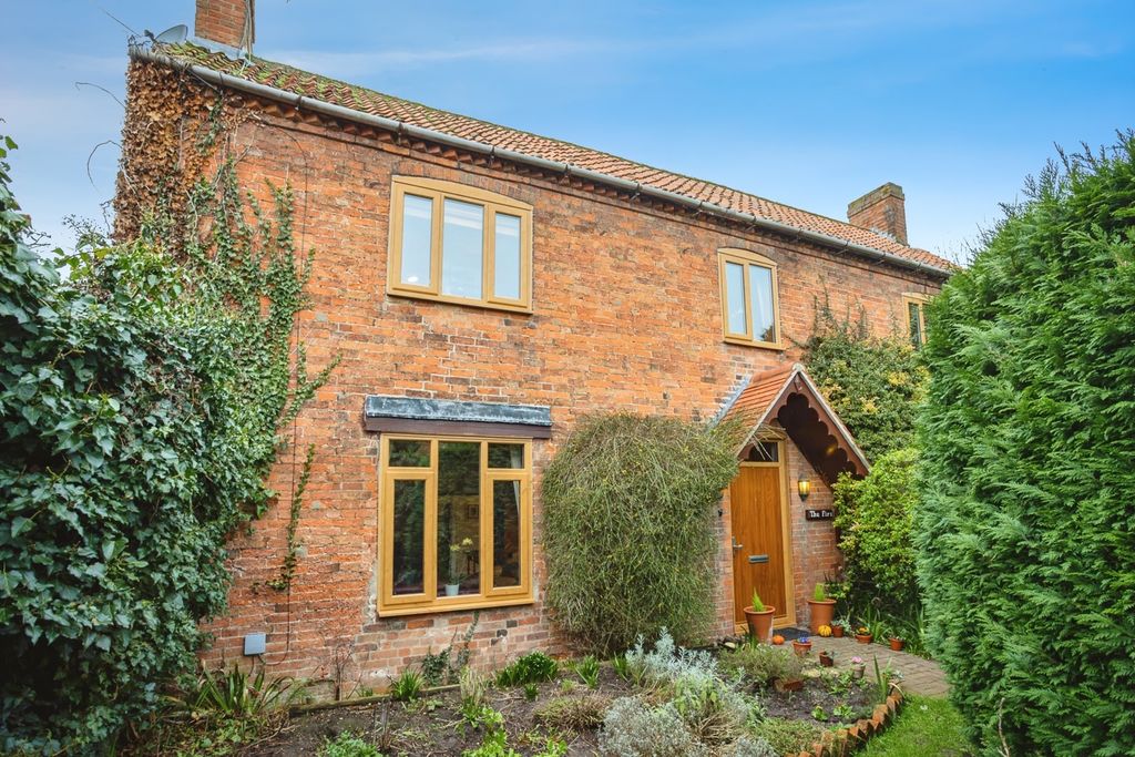 Property photo 1 of 30 Pbox-Img.Jpg