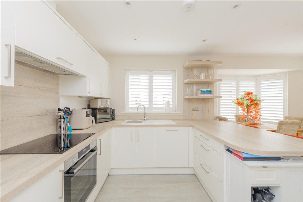 Property photo 3 of 12 Kitchen/Diner