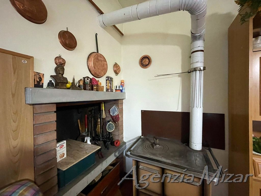 Property photo 2 of 26