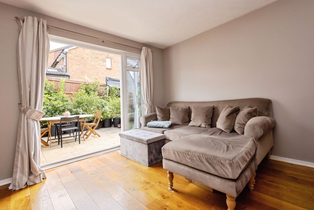 Property photo 3 of 20