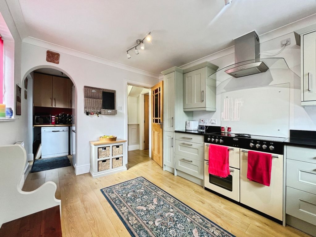 Property photo 3 of 27 4470764