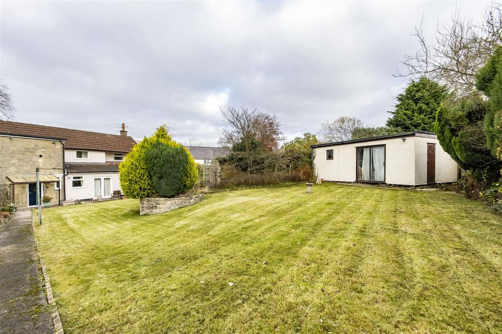 Property photo 3 of 21
