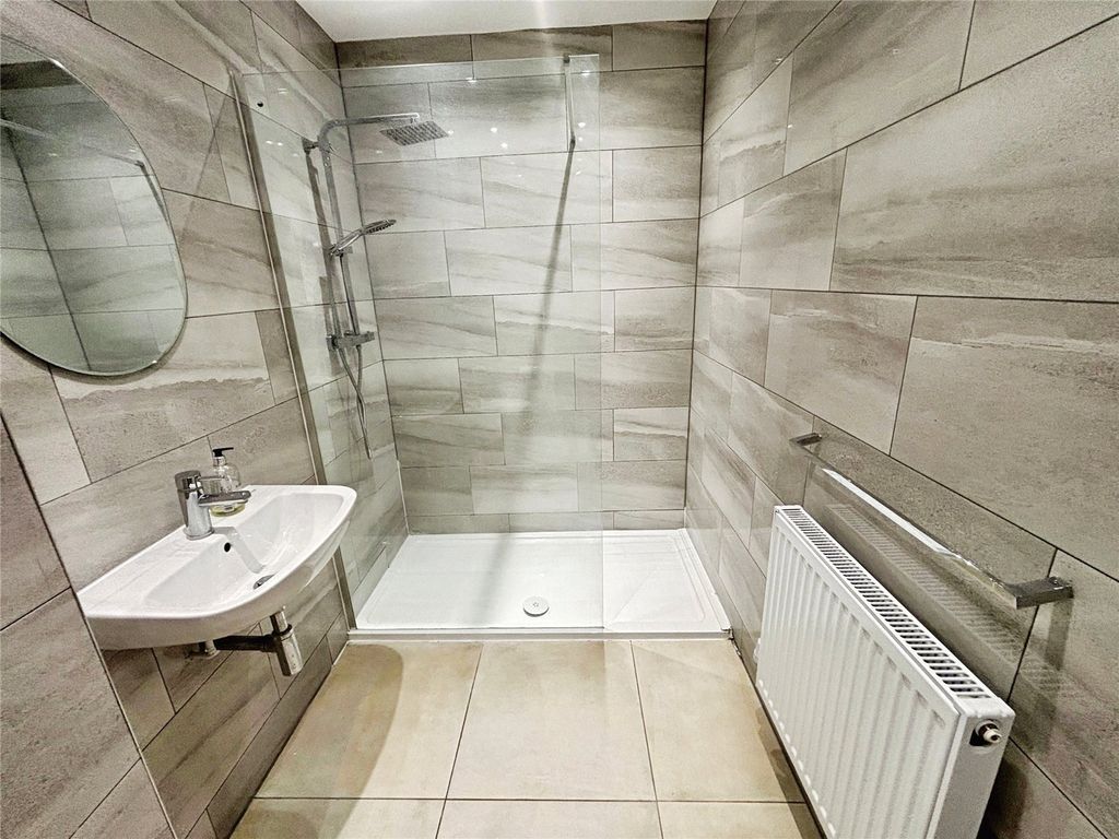 Property photo 3 of 6 Bathroom