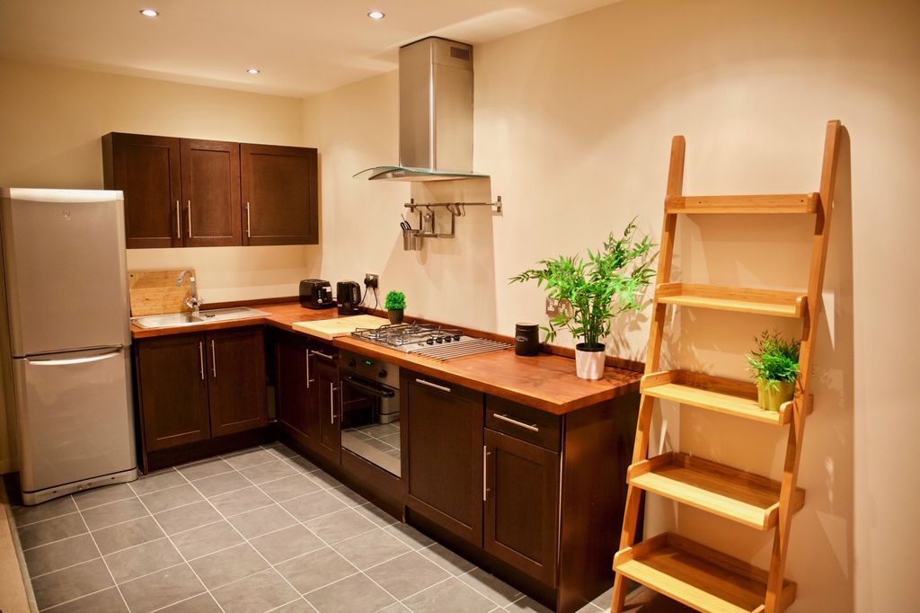 Property photo 3 of 11 Kitchen