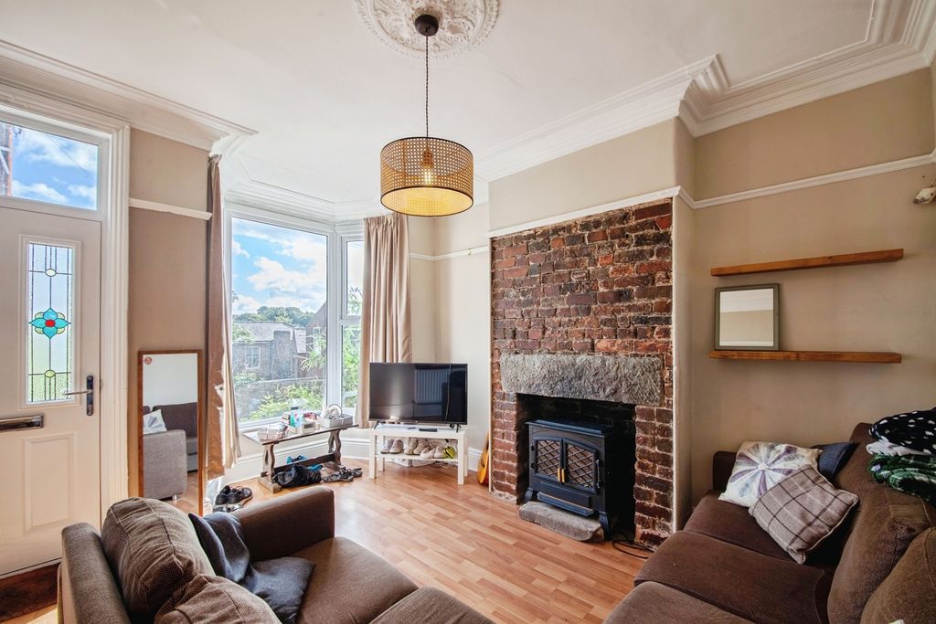 Property photo 2 of 15 Pbox-Img.Jpg