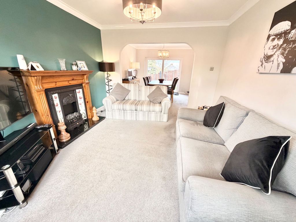 Property photo 3 of 30