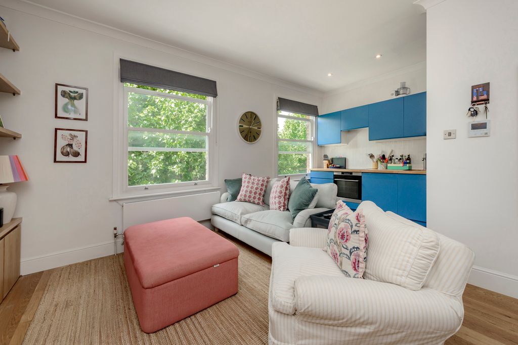 Property photo 1 of 6 3@148 Hammersmith Grove-2732.Jpg