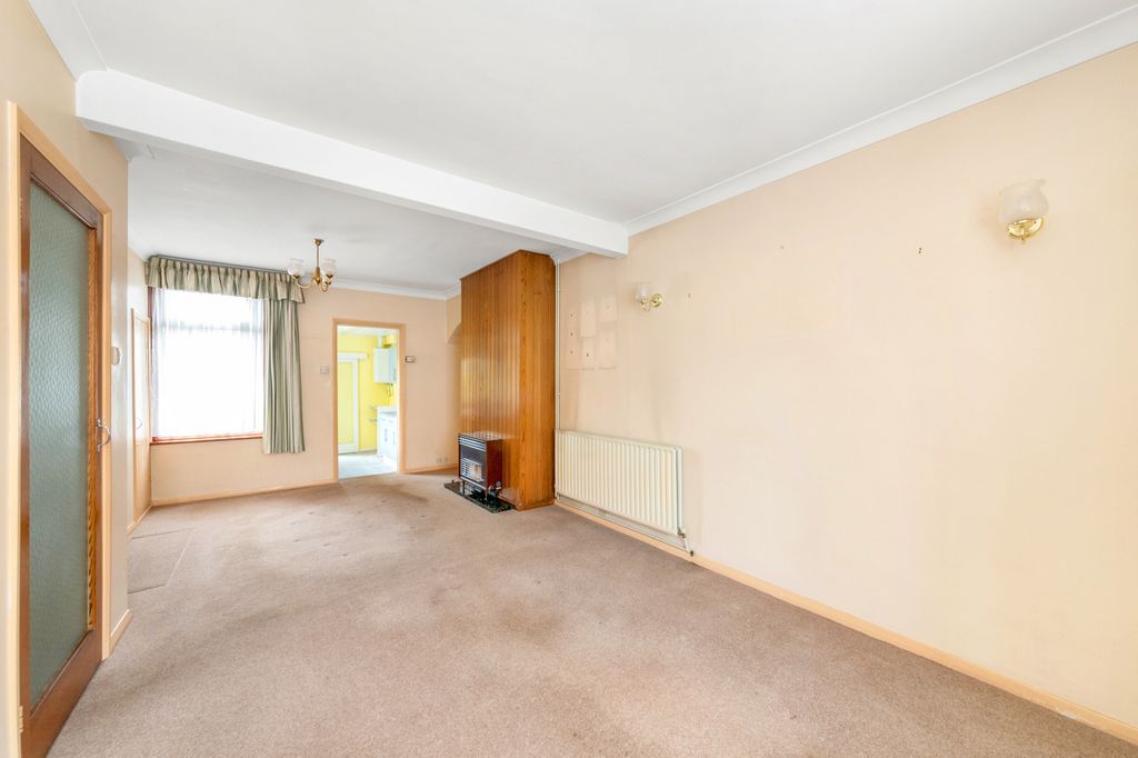 Property photo 3 of 12