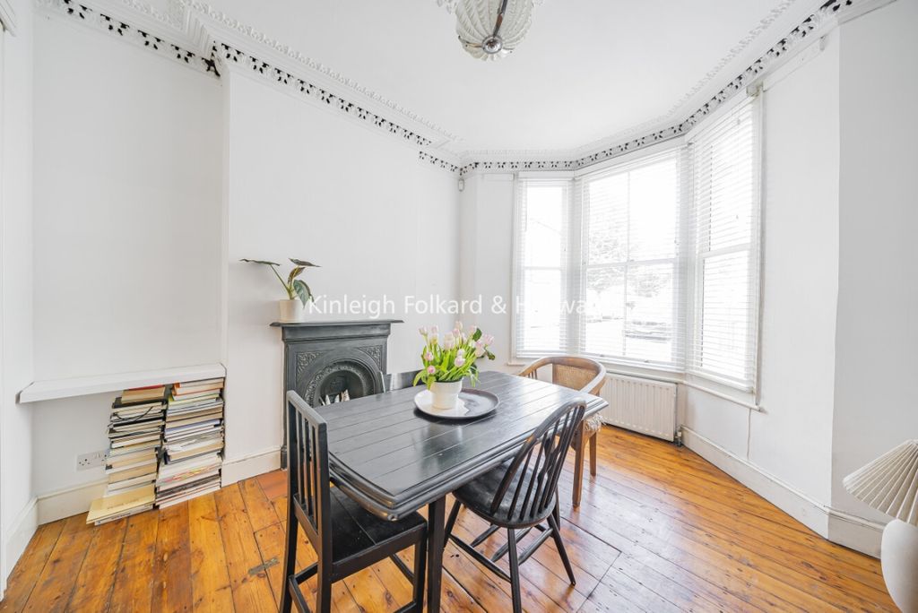 Property photo 3 of 8 98F85351-77A8-49Ba-A