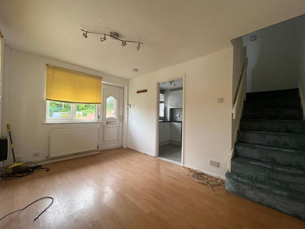 Property photo 3 of 7 Lounge.Jpg