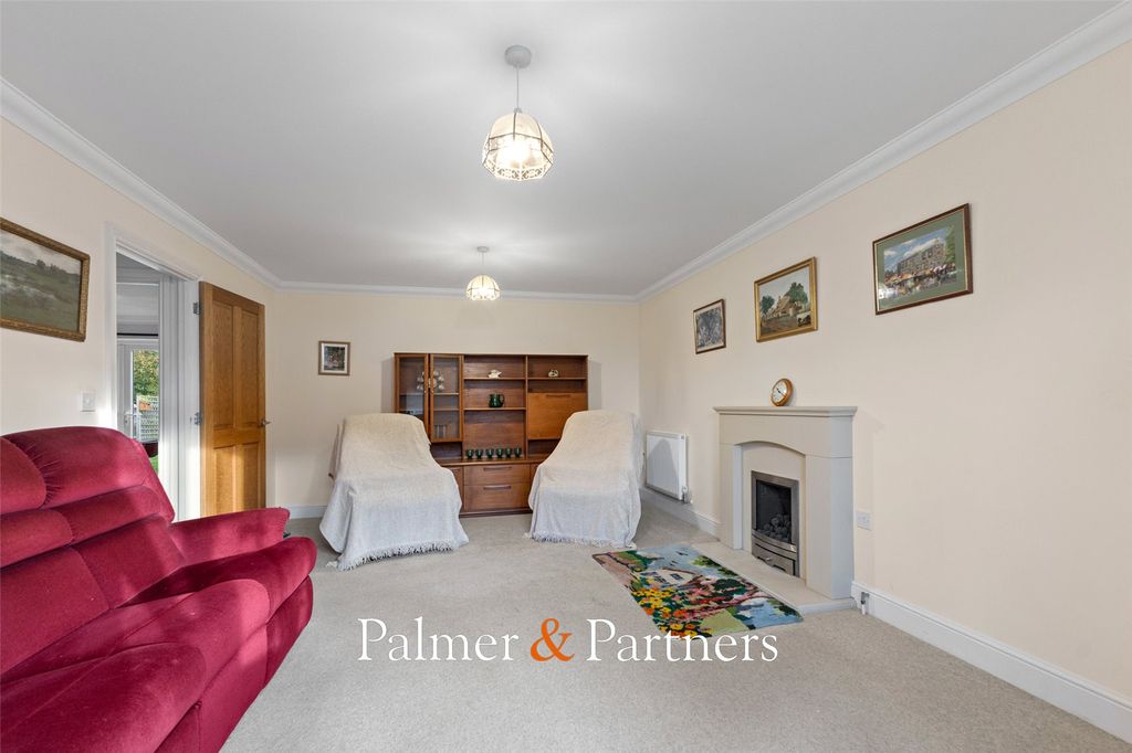 Property photo 2 of 29 Picture No. 21