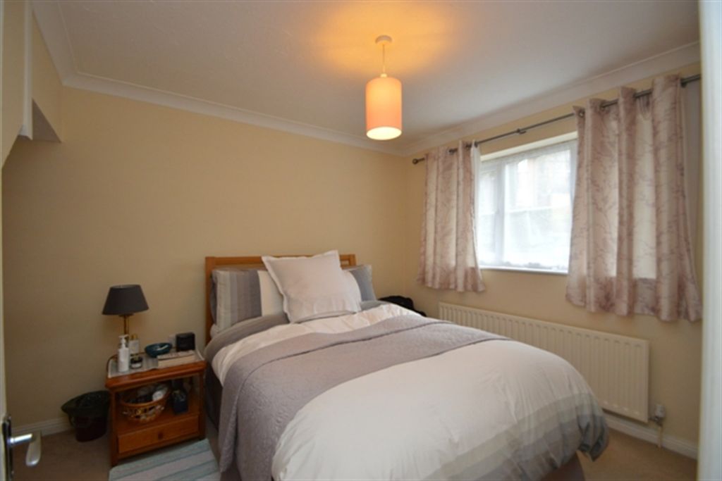 Additional image 4 of 1 bed terraced house to rentTown End Close, Godalming GU7