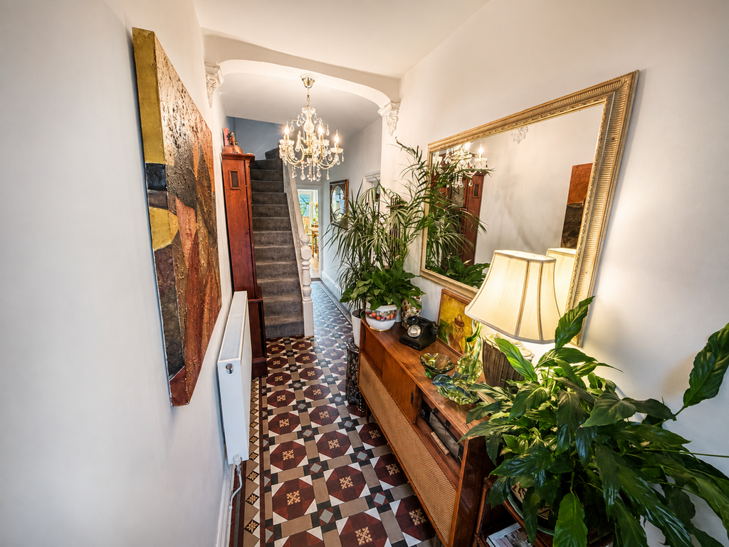 Property photo 2 of 23 Hallway