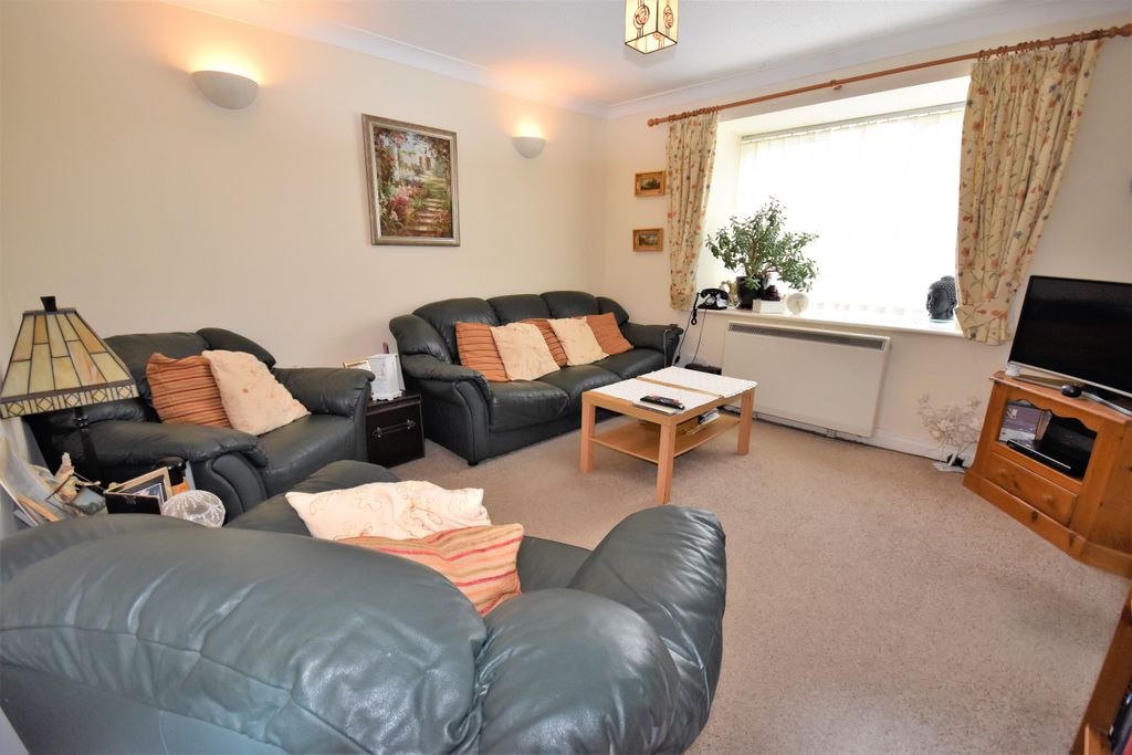 Property photo 2 of 9