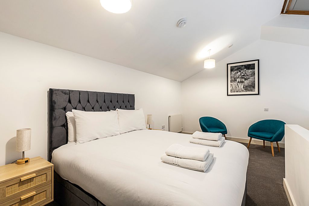 Property photo 3 of 26