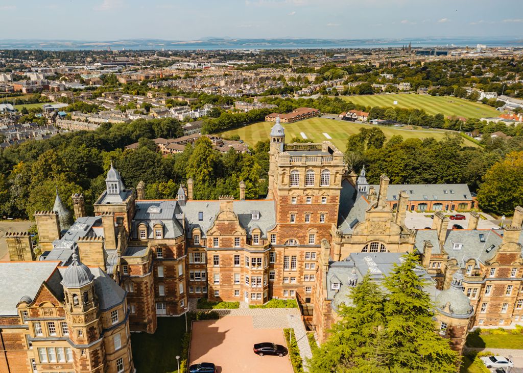 Property photo 1 of 19 Primary Property Image