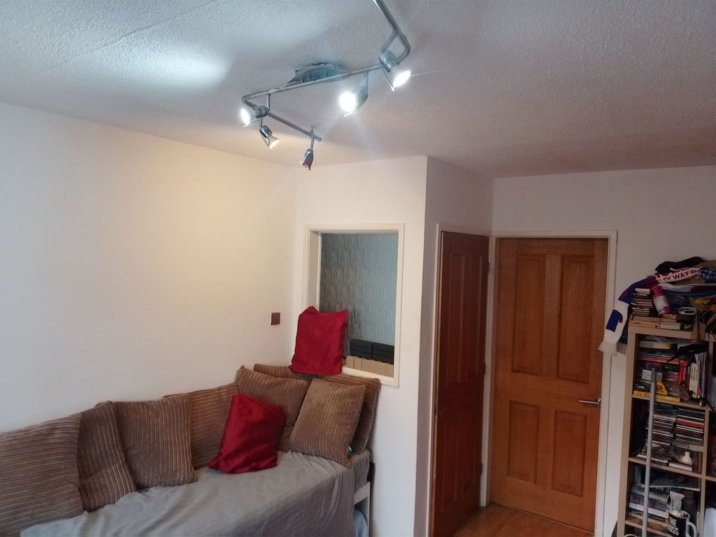 Property photo 3 of 5