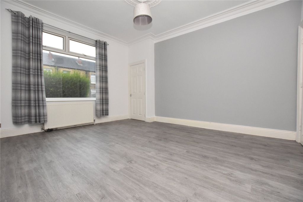 Property photo 3 of 22 Picture No. 03