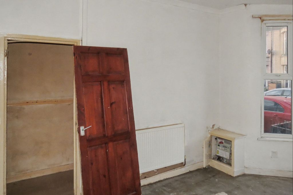 Property photo 2 of 22 72 Dryden Street, Bootle L20 4Ru