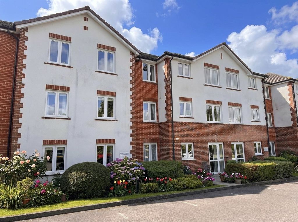 Property photo 1 of 10 1 Bed Retirement Home - For Sale