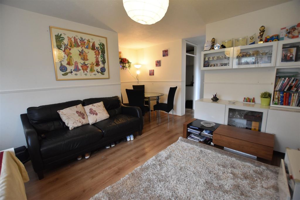 Property photo 3 of 7