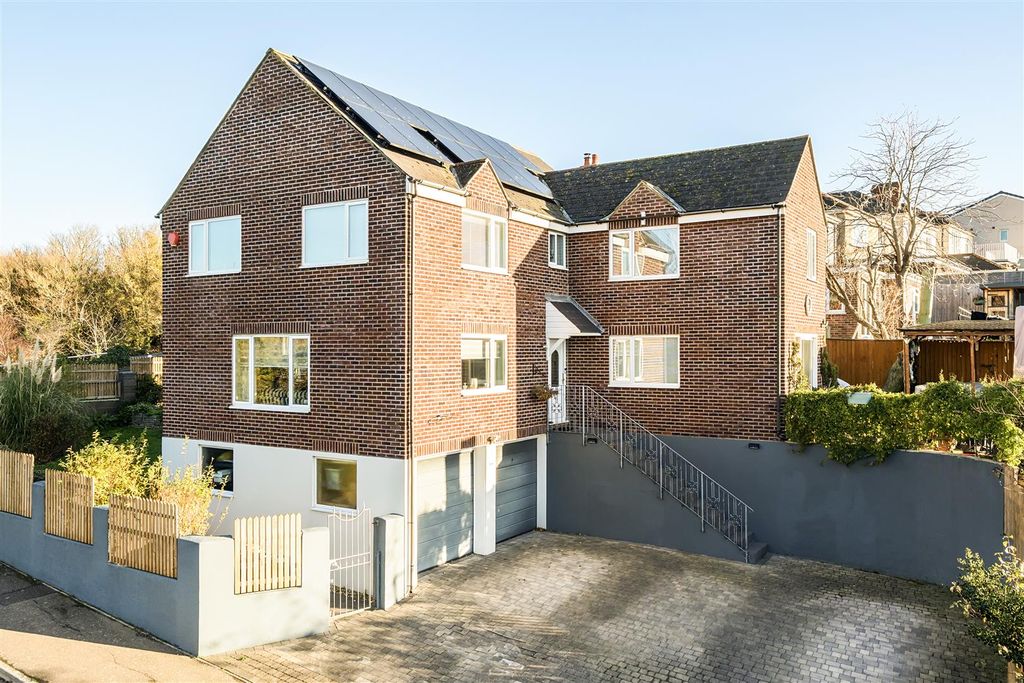 Property photo 1 of 21 Front Elevation