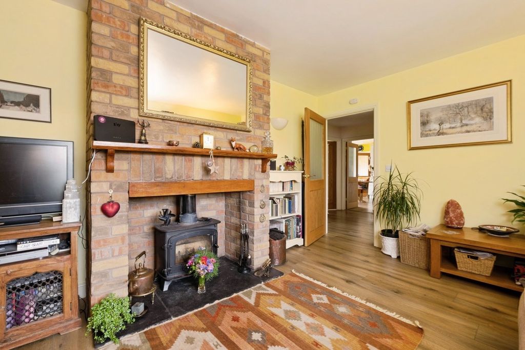 Property photo 3 of 19