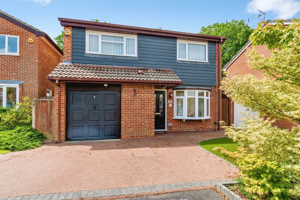 Property photo 1 of 17