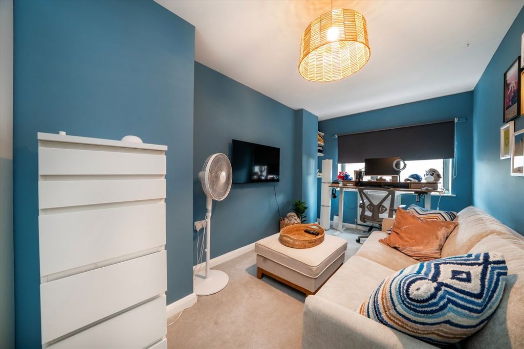 Property photo 3 of 8