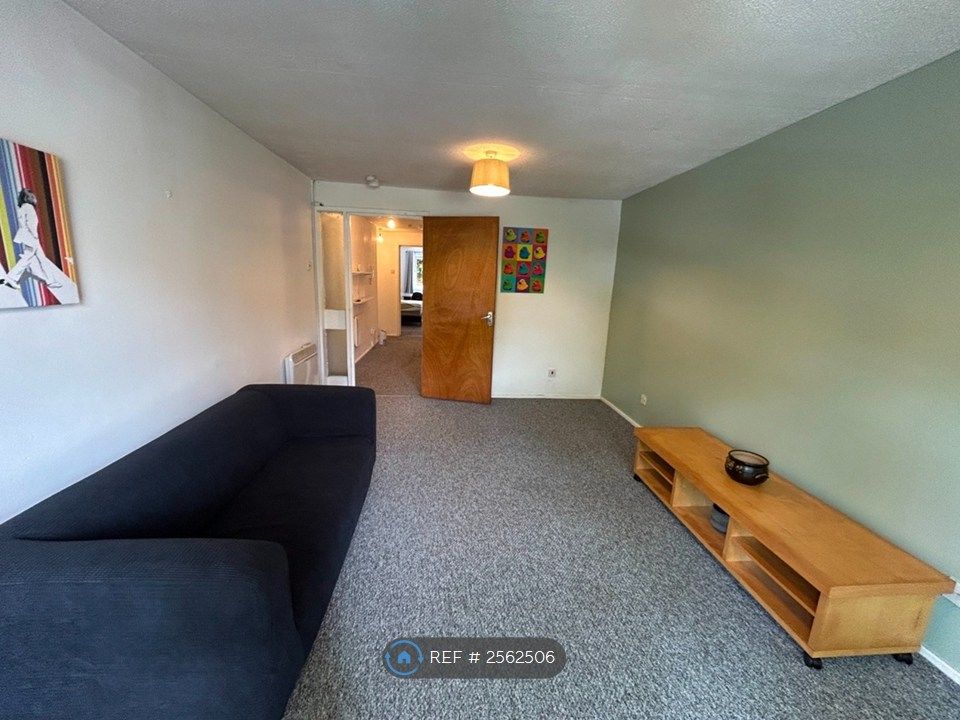 Property photo 3 of 23