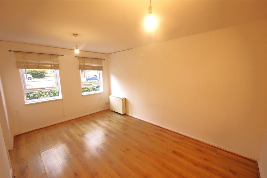 Property photo 2 of 6 Picture No. 02