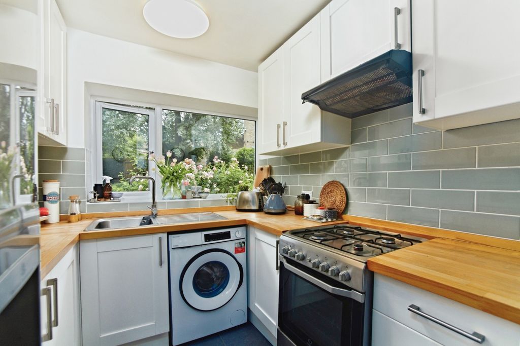 Property photo 2 of 13 43c9B374-0960-F111-A826-002248415F3F