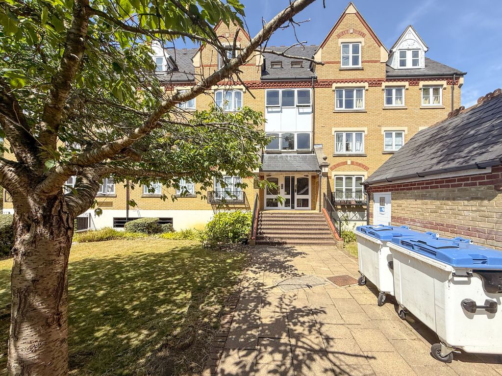 Property photo 1 of 10