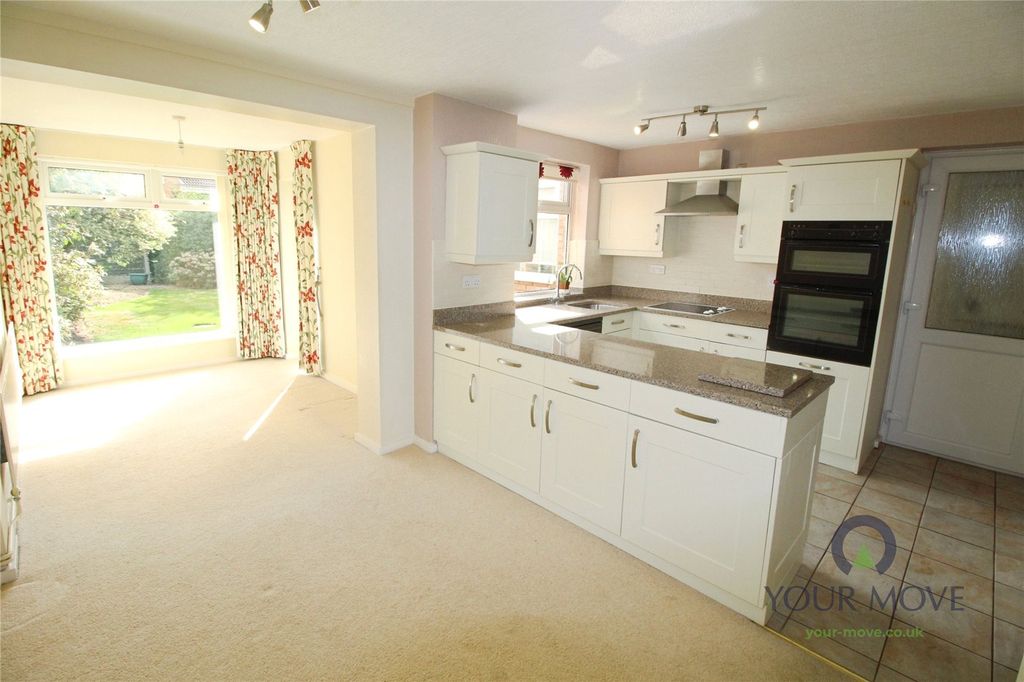 Property photo 2 of 19 Picture No. 13