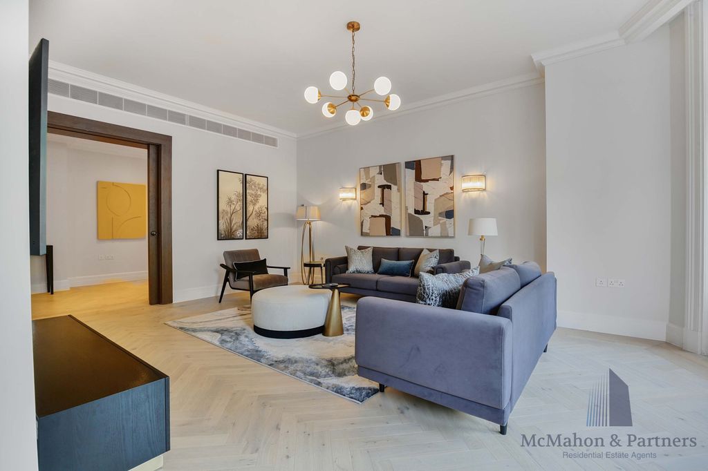 Property photo 2 of 34