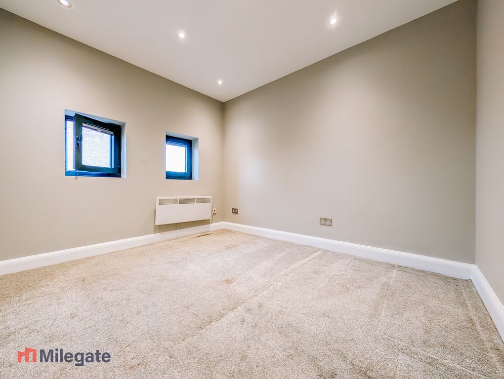 Property photo 3 of 9 Photo 3