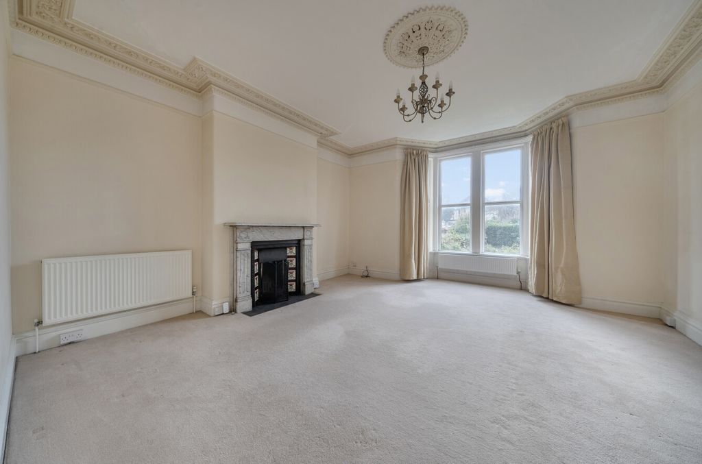 Property photo 2 of 16 1400750-20-698601...