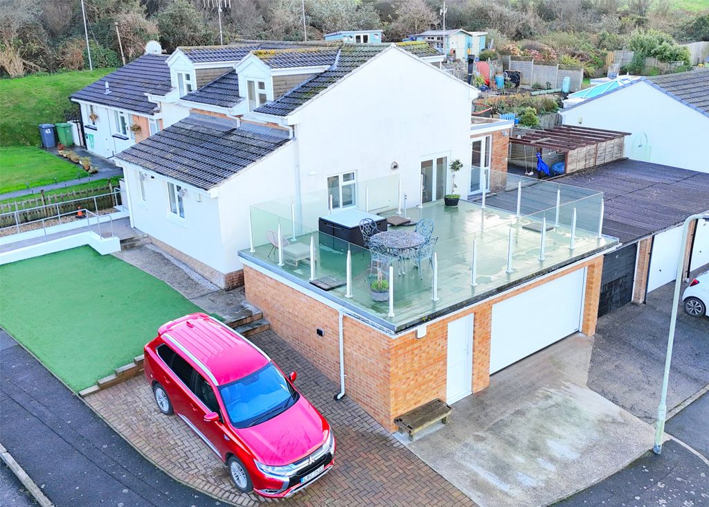 Property photo 1 of 18 1 - Picture No. 01