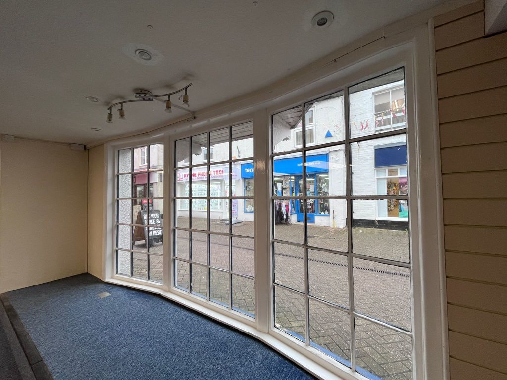 Property photo 3 of 10 Photo 7