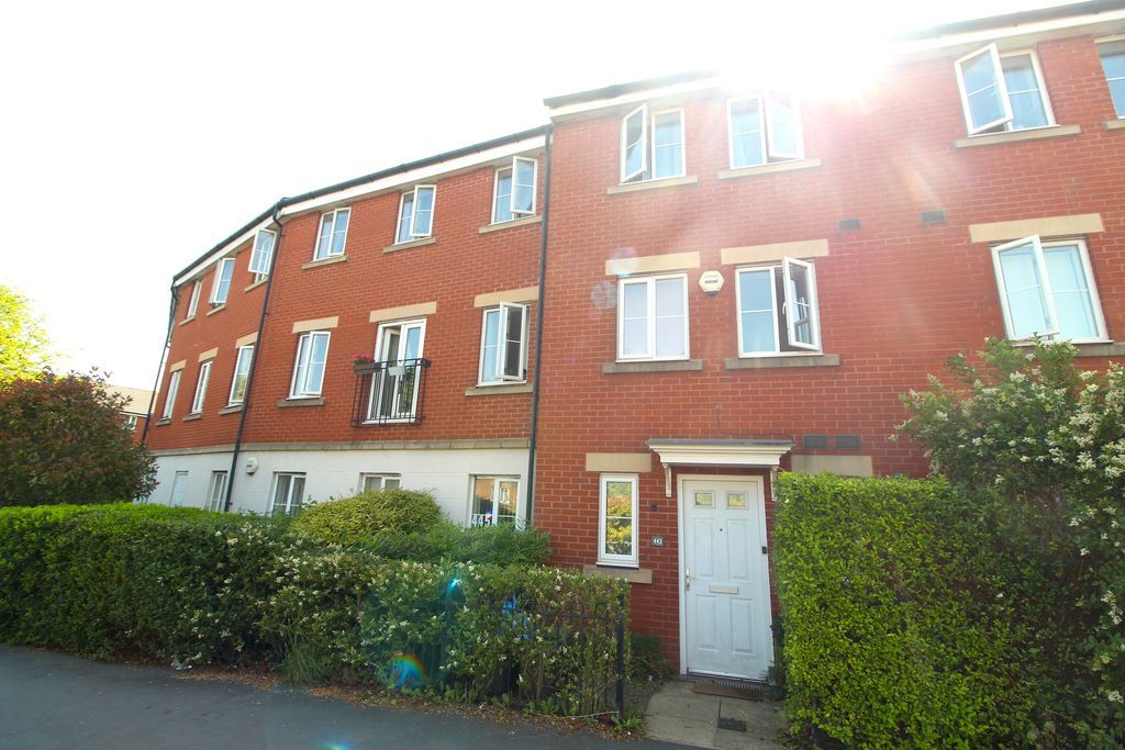 Property photo 1 of 8 Apartment Block