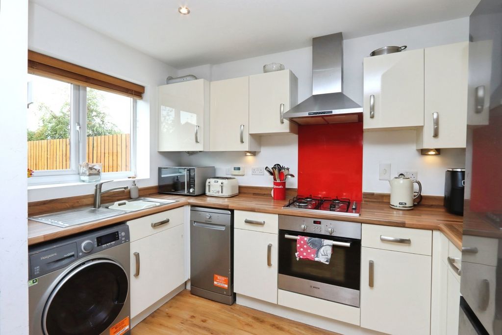 Property photo 3 of 17 Photo