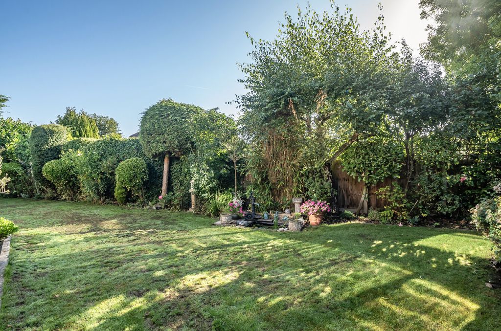 Property photo 2 of 19 1348387-9-68Bb104...