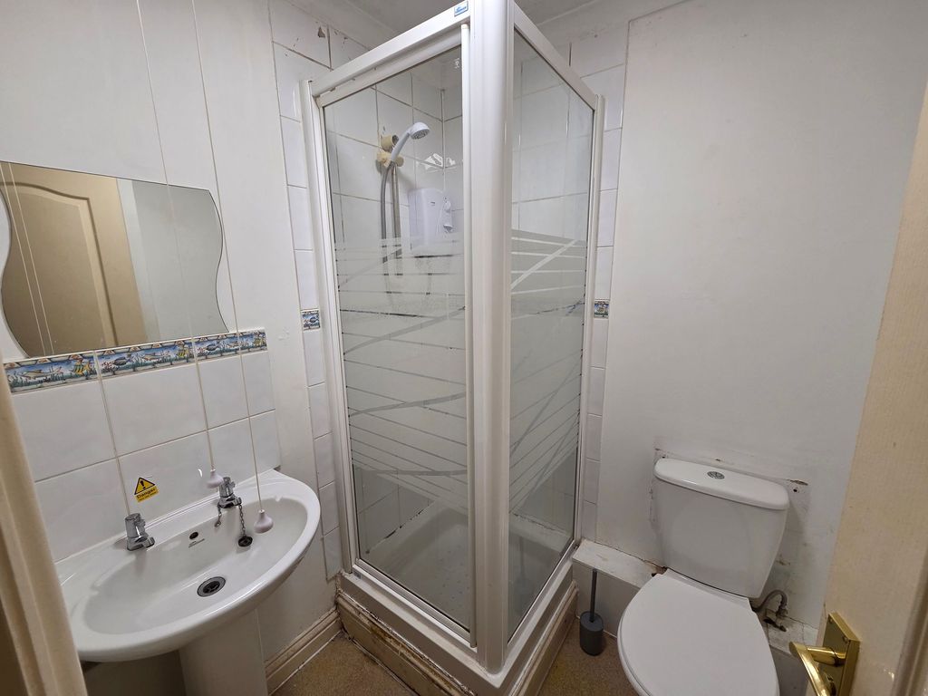 Property photo 3 of 5