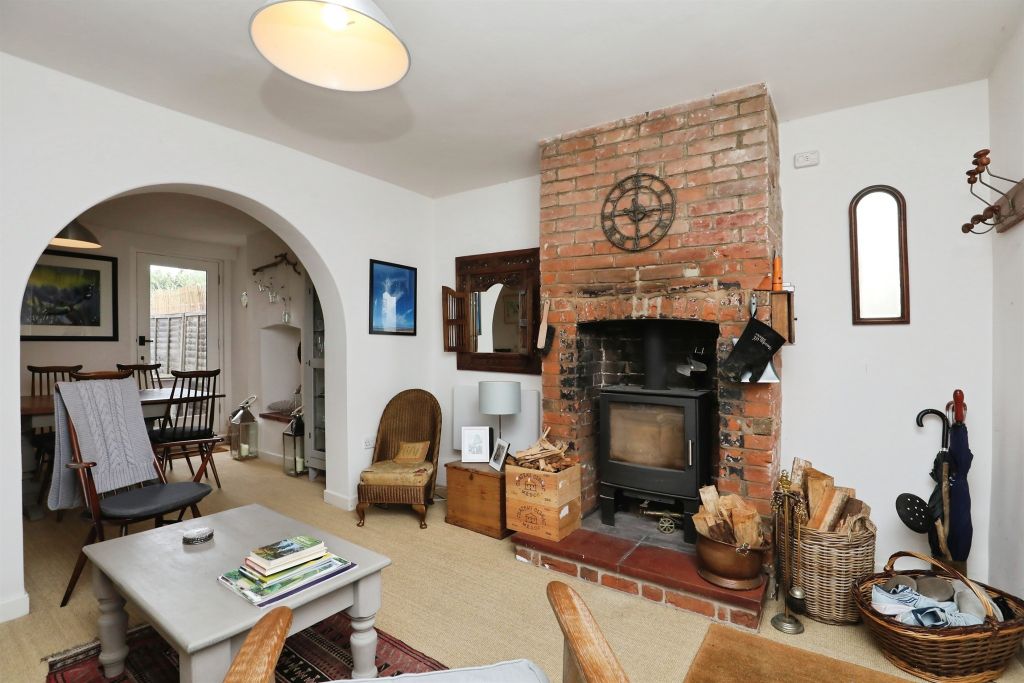 Property photo 2 of 17
