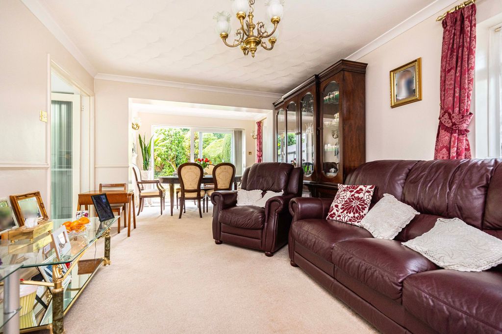 Property photo 3 of 17