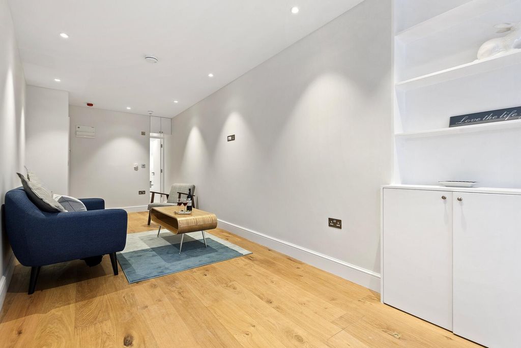 Property photo 2 of 14 14-Min.Jpg